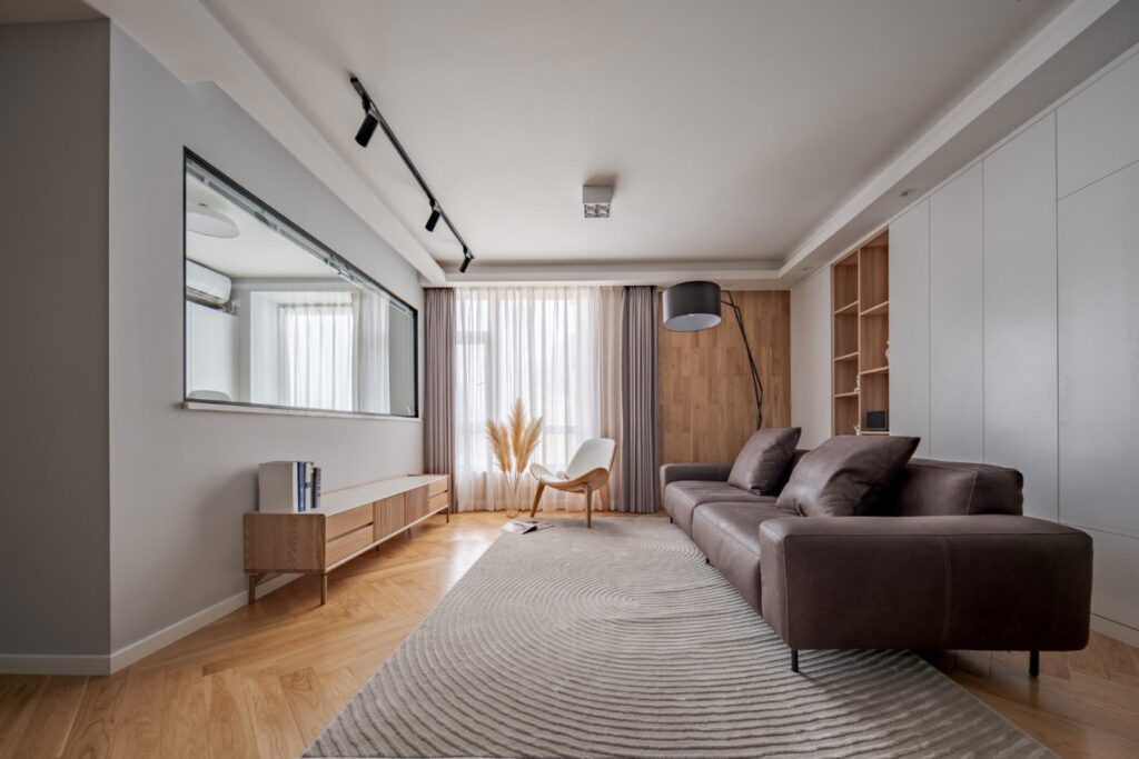 Jakość użytego drewna ma bezpośredni wpływ na trwałość i estetykę parkietu francuskiej jodełki