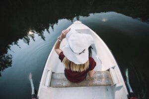 Twoja wymarzona przystań: Odkryj uroki działki nad Wielkimi Jeziorami